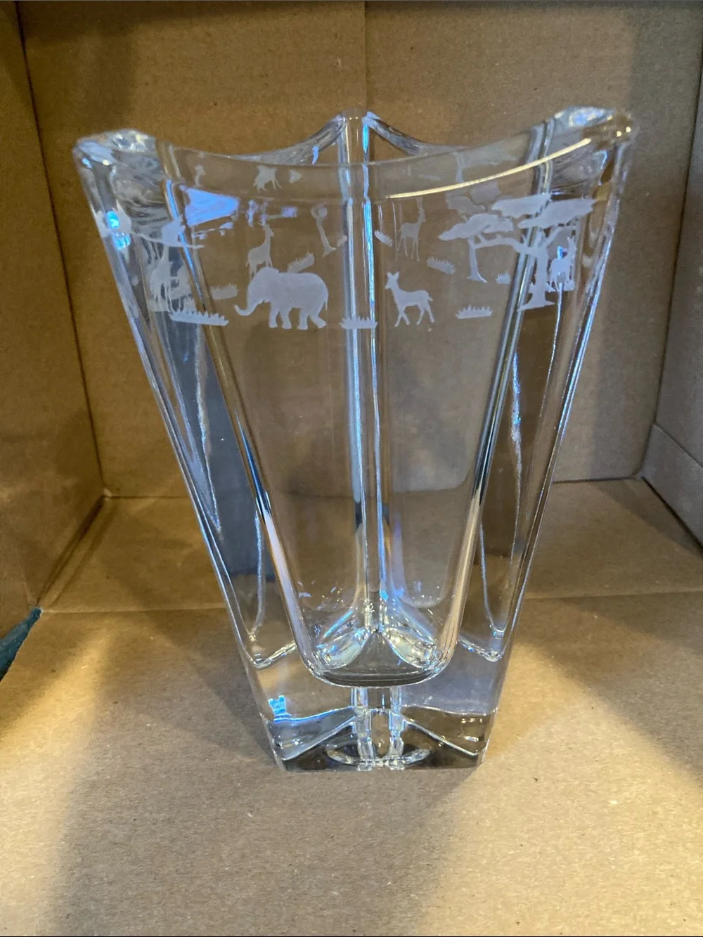 Mikasa Safari clear Crystal triangular vase